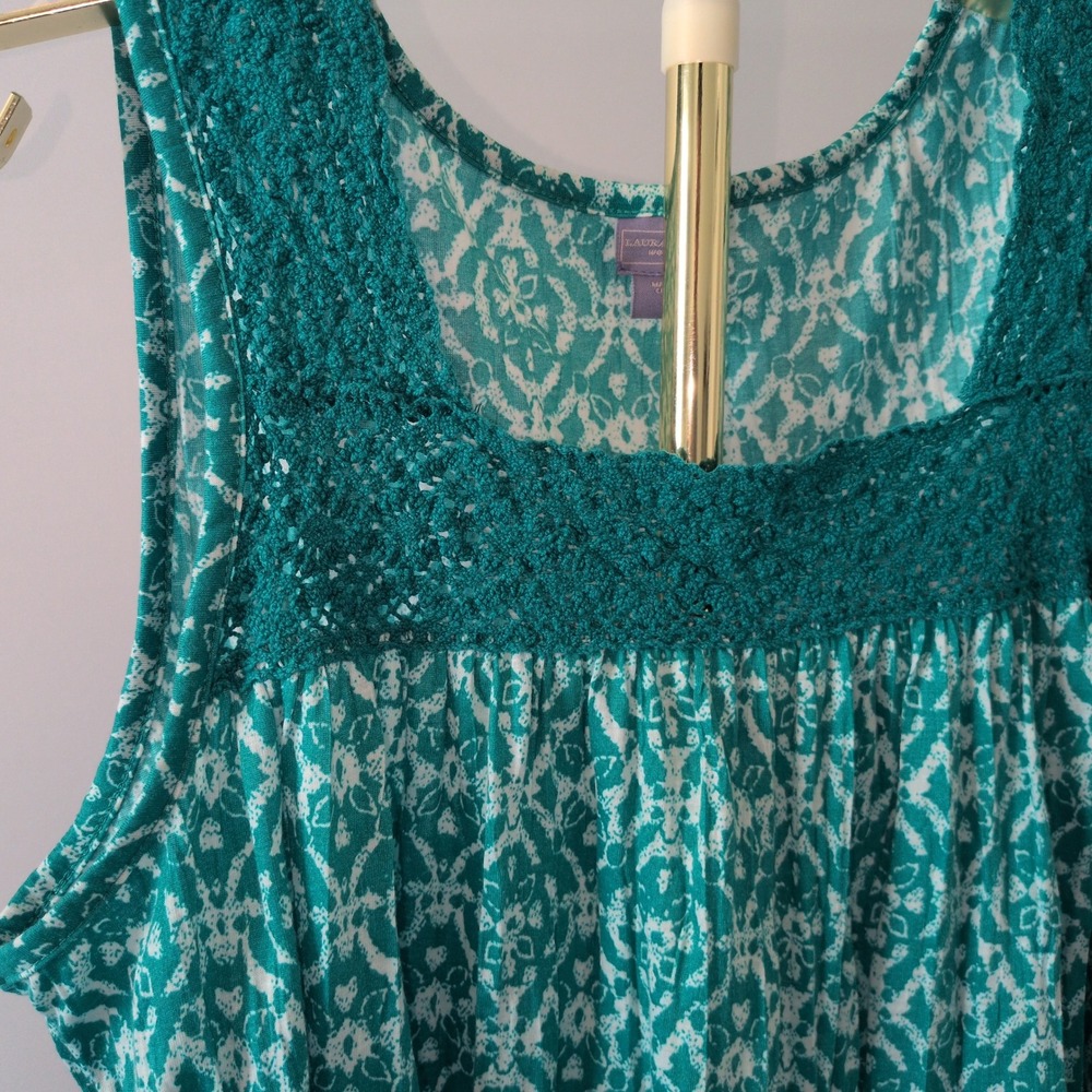 Laura Scott Sleeveless Top Women 1X Teal White Crochet Lace Trim Damask Blouse - Picture 2 of 7